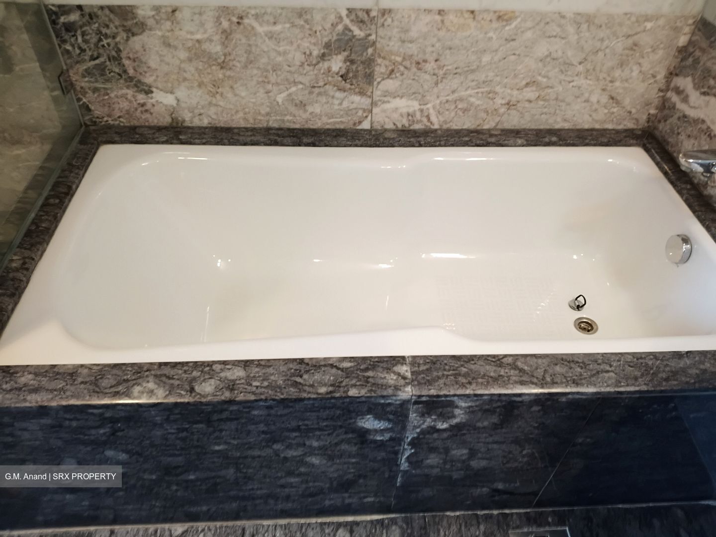 Riverside 48 (D9), Apartment #571869081